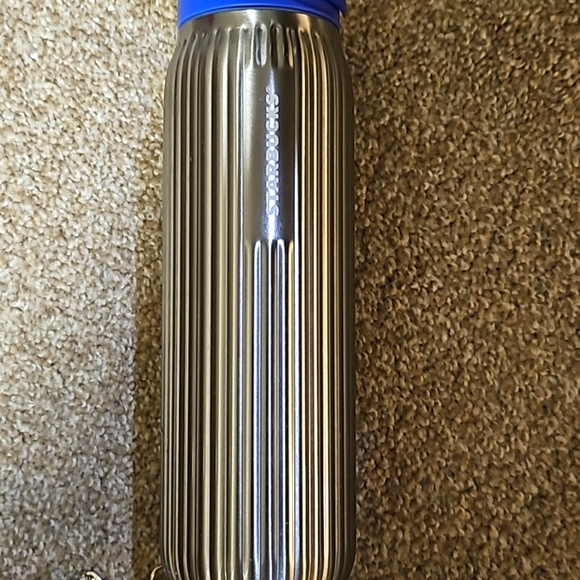 Starbucks bottle - Picture 4 of 5